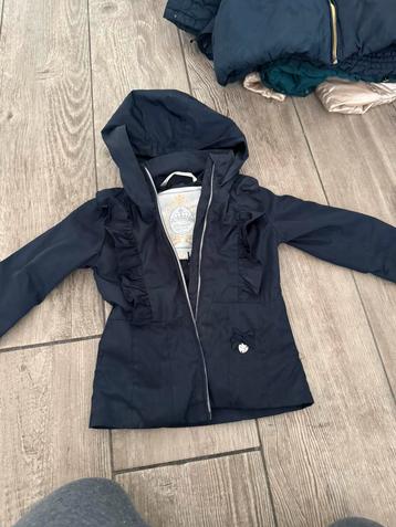Le chic zomerjas beschikbaar voor biedingen