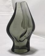 Hessenglas Asymmetrische Vaas Prof. Aloys F. Gangkofner., Overige kleuren, Ophalen of Verzenden, Minder dan 50 cm, Glas