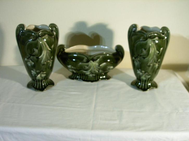Art nouveau driedelig barbotine kaststel van A.G. de Bruyn, Antiek en Kunst, Antiek | Keramiek en Aardewerk, Ophalen of Verzenden