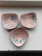 Drie geëmailleerde koperen schaaltjes, Antiek en Kunst, Ophalen of Verzenden