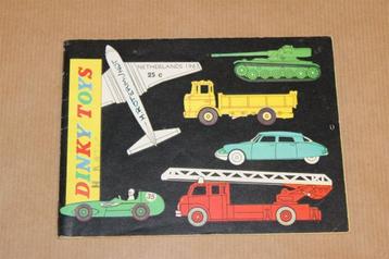 Oude catalogus - Dinky Toys - Netherlands 1961 beschikbaar voor biedingen