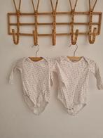 Twee witte rompers met strikjespatroon maat 62-68, Ophalen of Verzenden, Zo goed als nieuw, Kleding