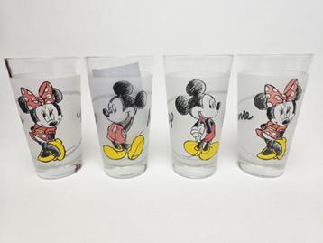 # 4 disney glazen 2 x mickey glazen en 2 x minnie mouse glas beschikbaar voor biedingen