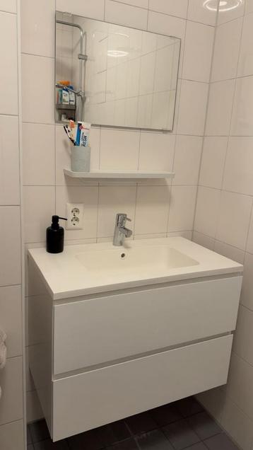 Nieuwe wasbak met kraan te koop + spiegel (zonder meubel) beschikbaar voor biedingen