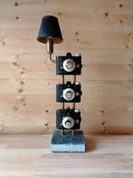 Vintage filmcamera lamp, Huis en Inrichting, Lampen | Tafellampen, Ophalen of Verzenden, Zo goed als nieuw, 50 tot 75 cm