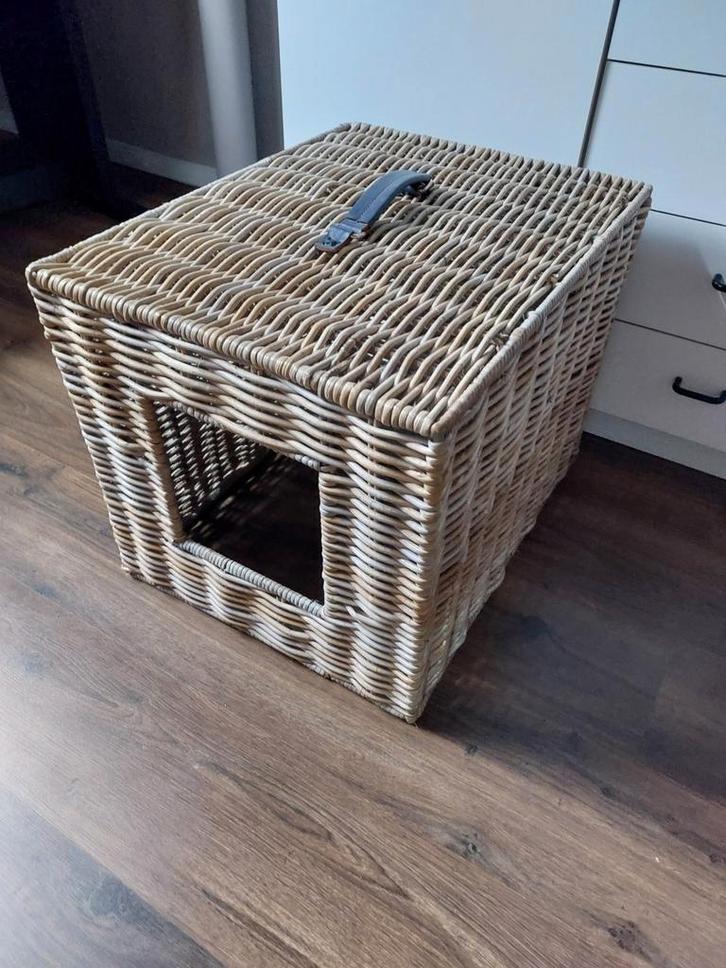 Zgan! Mand en Style Rotan Kattenbak Cover/Behuizing, Dieren en Toebehoren, Kattenbakken, Zo goed als nieuw, Ophalen