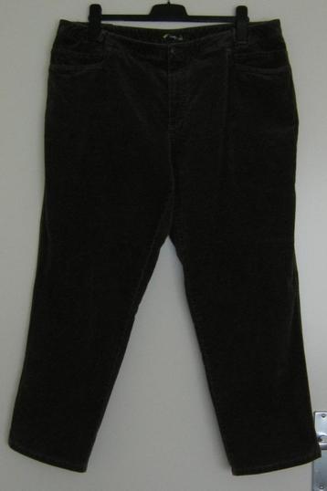 NIEUWE donkerbruine velours Rosner broek, maat 48.  beschikbaar voor biedingen