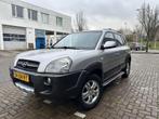 Hyundai Tucson 2.0i Style Premium – Trekhaak/Leder/Camera, Auto's, Hyundai, 74 €/maand, Zwart, 4 cilinders, Handgeschakeld
