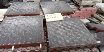 8,75 m2rubber tegels 50 mm dik 50 x 50 beschikbaar voor biedingen