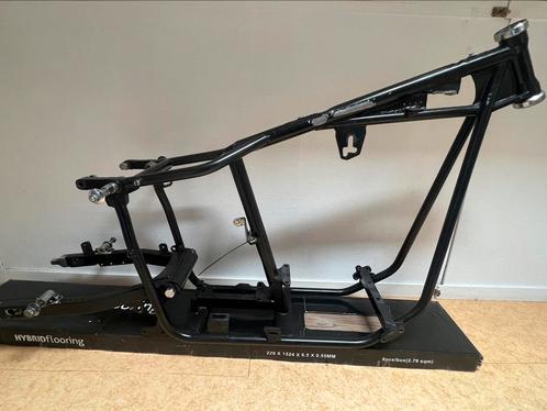 Santee Swingarm frame, incl complete achteras, Motoren, Onderdelen | Harley-Davidson, Ophalen of Verzenden