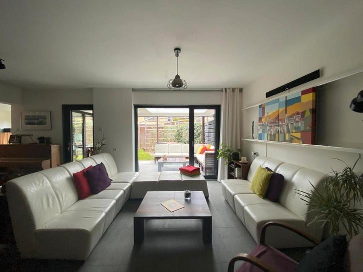 Modern bankstel wit leer modulair, Huis en Inrichting, Banken | Bankstellen, Gebruikt, Rechte bank, Vierpersoons of meer, 300 cm of meer