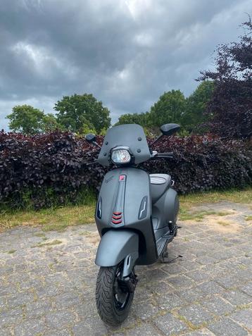 Daytona grijze Vespa sprint - 80cc polini - Akrapovic - 2016 beschikbaar voor biedingen