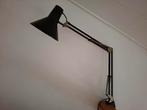 Zwarte metalen bureaulamp met scharnierarm en draaiklem., Ophalen, Gebruikt, Metaal