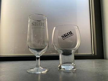 2 (oude) Skol bierglazen beschikbaar voor biedingen