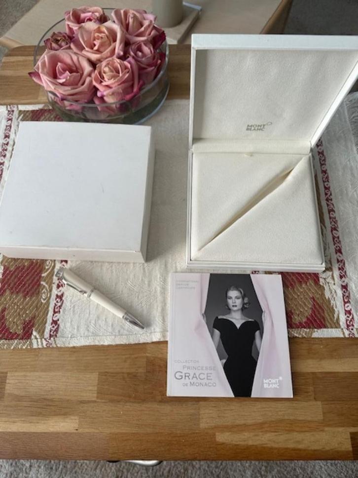 Montblanc Princes Grace Kelly of Monaco Balpen compl set, Verzamelen, Pennenverzamelingen, Zo goed als nieuw, Balpen, Mont Blanc