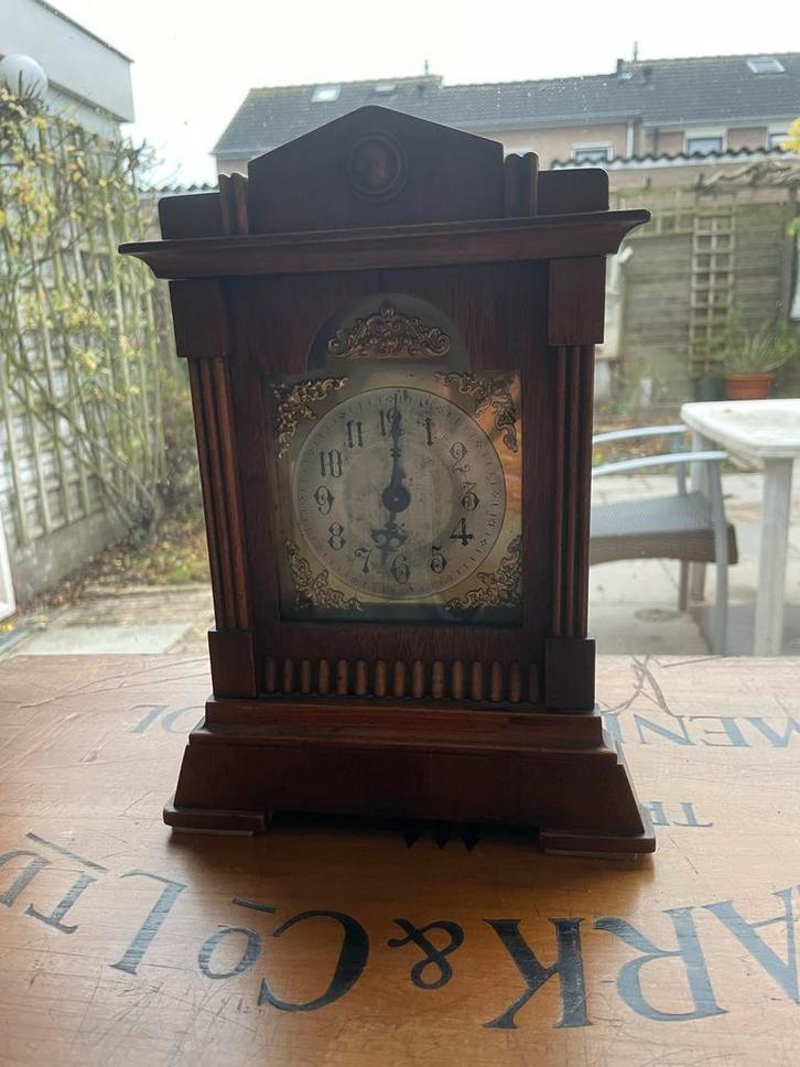 Antiek Bordsur Klokje - 25cm Hoogte, Antiek en Kunst, Antiek | Klokken, Ophalen