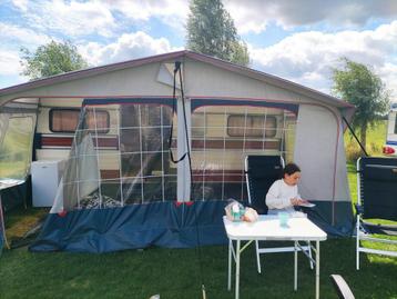 Caravan voortent in delen of in zijn geheel beschikbaar voor biedingen