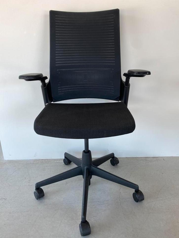 Ahrend 2020 bureaustoelen mooie zwarte stoffering, Huis en Inrichting, Bureaustoelen, Gebruikt, Bureaustoel, Zwart, Ergonomisch