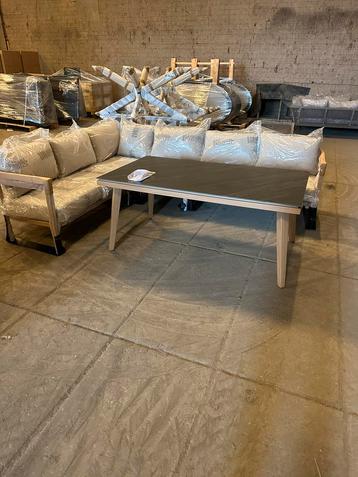 Mooie lounge dining set! (Showroom model)! beschikbaar voor biedingen