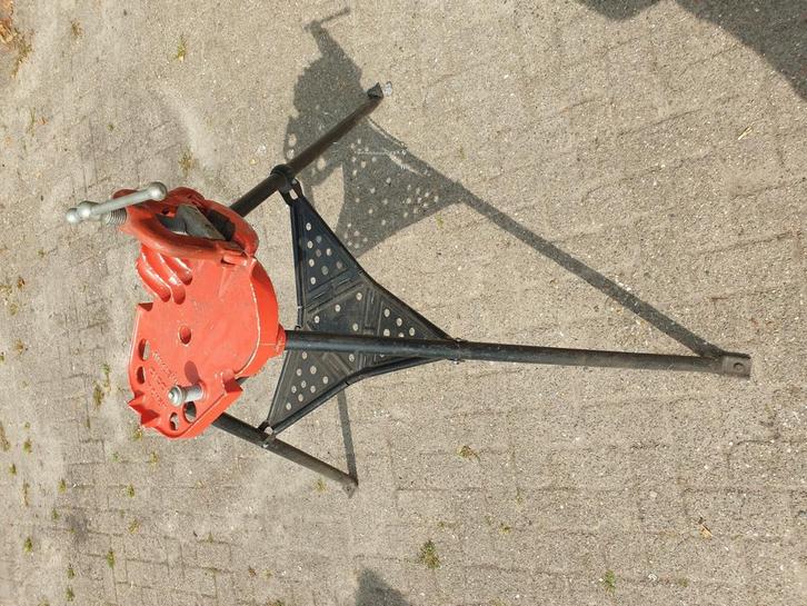 Ridgid tripot buizenklem,  buigijzer, Doe-het-zelf en Verbouw, Gereedschap | Handgereedschap, Zo goed als nieuw, Ophalen