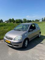 Toyota Yaris 1.3 16V Vvti 3DR Linea Terra 2004 Grijs, Auto's, Toyota, Voorwielaandrijving, Stof, 4 cilinders, 400 kg