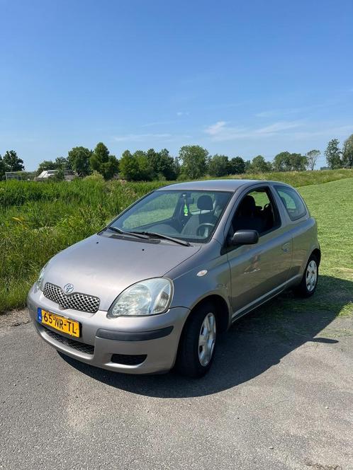 Toyota Yaris 1.3 16V Vvti 3DR Linea Terra 2004 Grijs, Auto's, Toyota, Particulier, Yaris, ABS, Airbags, Climate control, Radio