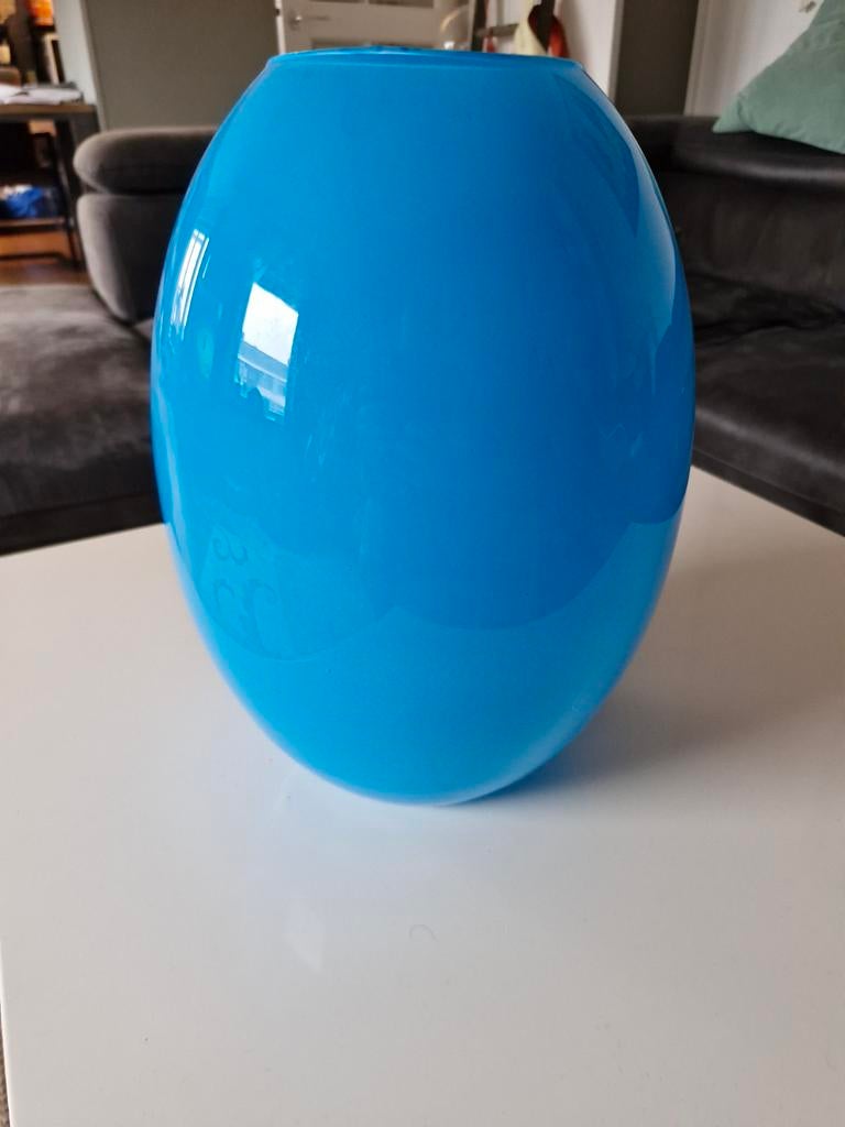 Fel Lichtblauwe Vaas - 30cm Hoog, Huis en Inrichting, Blauw, Ophalen of Verzenden, Minder dan 50 cm, Glas