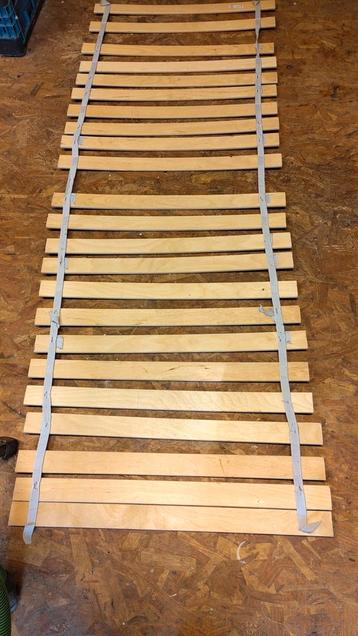 gedeeltelijk losse latten van lattenbodem 70x190 Ikea.  beschikbaar voor biedingen