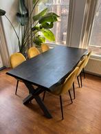 Zwarte eettafel met metalen kruispoot – stijlvol & stevig, Huis en Inrichting, Tafels | Eettafels, Ophalen, Gebruikt, 50 tot 100 cm