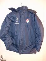 FC Emmen Hummel Winterjas Maat L, Kleding | Heren, Maat 52/54 (L), Blauw, Ophalen of Verzenden, Zo goed als nieuw