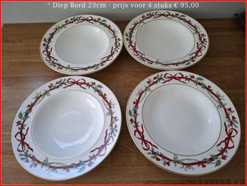 4x SOEPBORDEN  "Holly Ribbons" Royal Worcester Porselein  beschikbaar voor biedingen