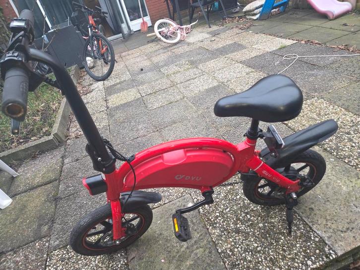 DYU d3f Rood Elektrische Fiets met Gashendel, Fietsen en Brommers, Elektrische fietsen, Gebruikt, Overige merken, Minder dan 47 cm