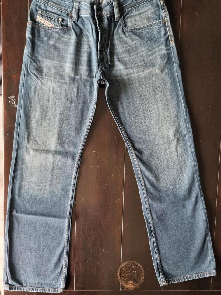 ZGAN CLASSIC DIESEL LEVAN REGULAR STRAIGHT JEANS SIZE 34/32!, Kleding | Heren, Spijkerbroeken en Jeans, Zo goed als nieuw, W33 - W34 (confectie 48/50)