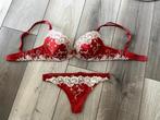 Prachtig rood/goud lingeriesetje 70C/S, Kleding | Dames, Ondergoed en Lingerie, Intimissimi, Ophalen of Verzenden, Setje, Rood