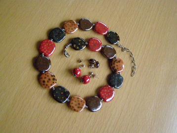 HALSKETTING OORBELLEN KAZURI BEADS AARDEWERK KRALEN KENIA beschikbaar voor biedingen