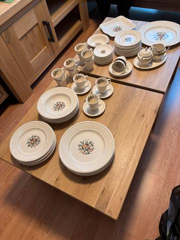 Conway Wedgewood servies beschikbaar voor biedingen