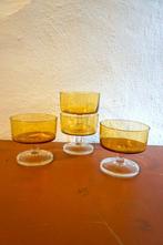 amber orange glass champagne coupes french luminarc wine gla, Antiek en Kunst, Antiek | Glas en Kristal, Ophalen of Verzenden