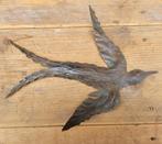 Klassieke Brocante zwaluw gemaakt van smeedijzer vogel, Tuin en Terras, Tuinwanddecoratie, Verzenden, Zo goed als nieuw