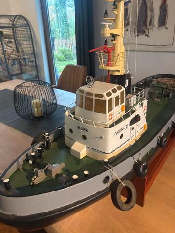 Rc sleepboot (odin) nu grunau met verlichting bluskanon beschikbaar voor biedingen