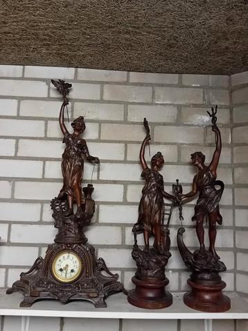 Antieke Art Nouveau Pendule Klok klokkenstel beschikbaar voor biedingen