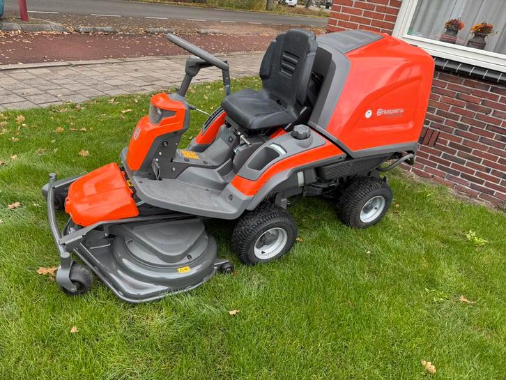 Husqvarna RC320 Ts AWD frontmaaier met opvang, Tuin en Terras, Zitmaaiers, Gebruikt, 90 tot 120 cm, Elektrische starter, Mulchfunctie