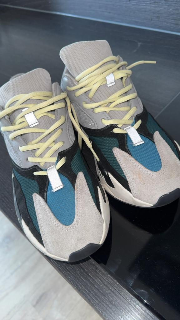 The classics Yeezy Wave Runner 700 - maat 42 1/3, Kleding | Heren, Schoenen, Zo goed als nieuw, Overige kleuren, Ophalen of Verzenden