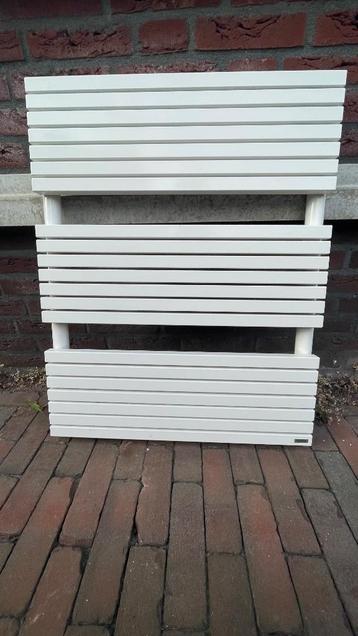 Vasco Carre Radiator 745x600 beschikbaar voor biedingen