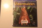 702w - boek - nachtdieren - vleermuizen - patricia whitehous, Boeken, Ophalen of Verzenden, Gelezen, Fictie algemeen
