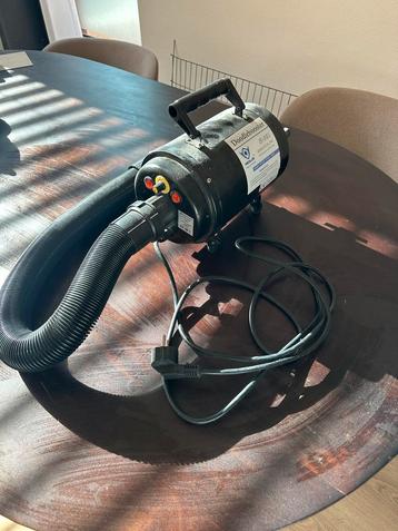 Te Koop: Waterblazer / Hondenföhn beschikbaar voor biedingen