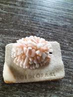 Antieke angelskin broche., Verzenden, Overige materialen, Broche