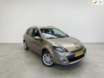 Renault Clio Estate 1.2 TCE Dynamique|5DRS|Trekhaak|Airco|Cl, Auto's, Voorwielaandrijving, Gebruikt, Zwart, 4 cilinders