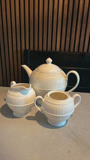 Wedgwood theeservies beschikbaar voor biedingen