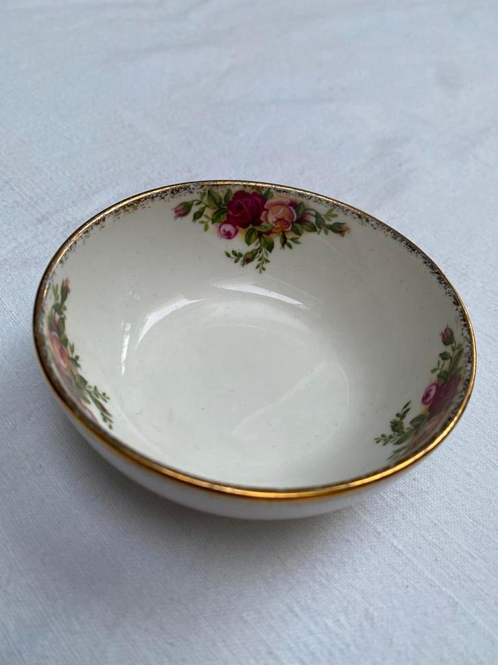 Royal Albert Old Country Roses Schaaltje - 10 cm, Antiek en Kunst, Antiek | Porselein, Ophalen of Verzenden