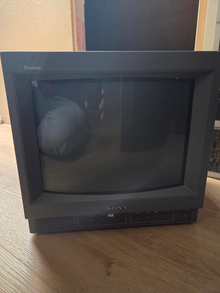 Sony PVM-14N5E Trinitron kleurenmonitor tv televisie, Ophalen